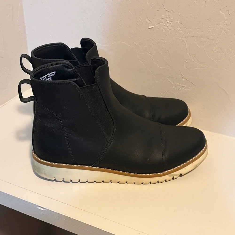 Sonoma Black Ankle Boots with Cream Sole